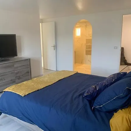 Paradis - Βίλα Κάννες